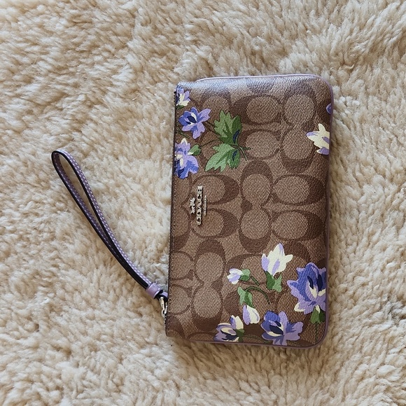 Gorgeous NWOT Coach Purple Floral & Signature Khaki Leather Wristlet/Wallet 💜 - Picture 1 of 16